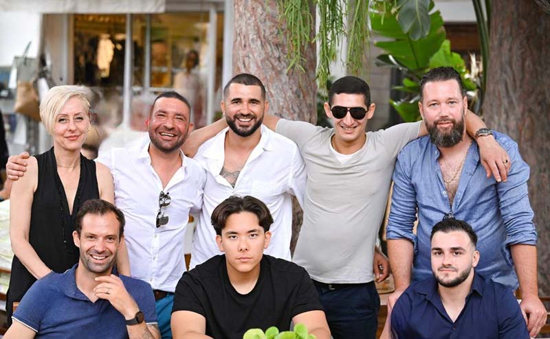 Photo-equipe_reduite